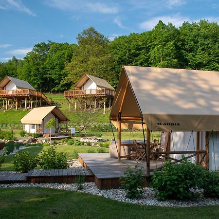 Отель Forrest Glamping Банска-Штьявница Экстерьер фото