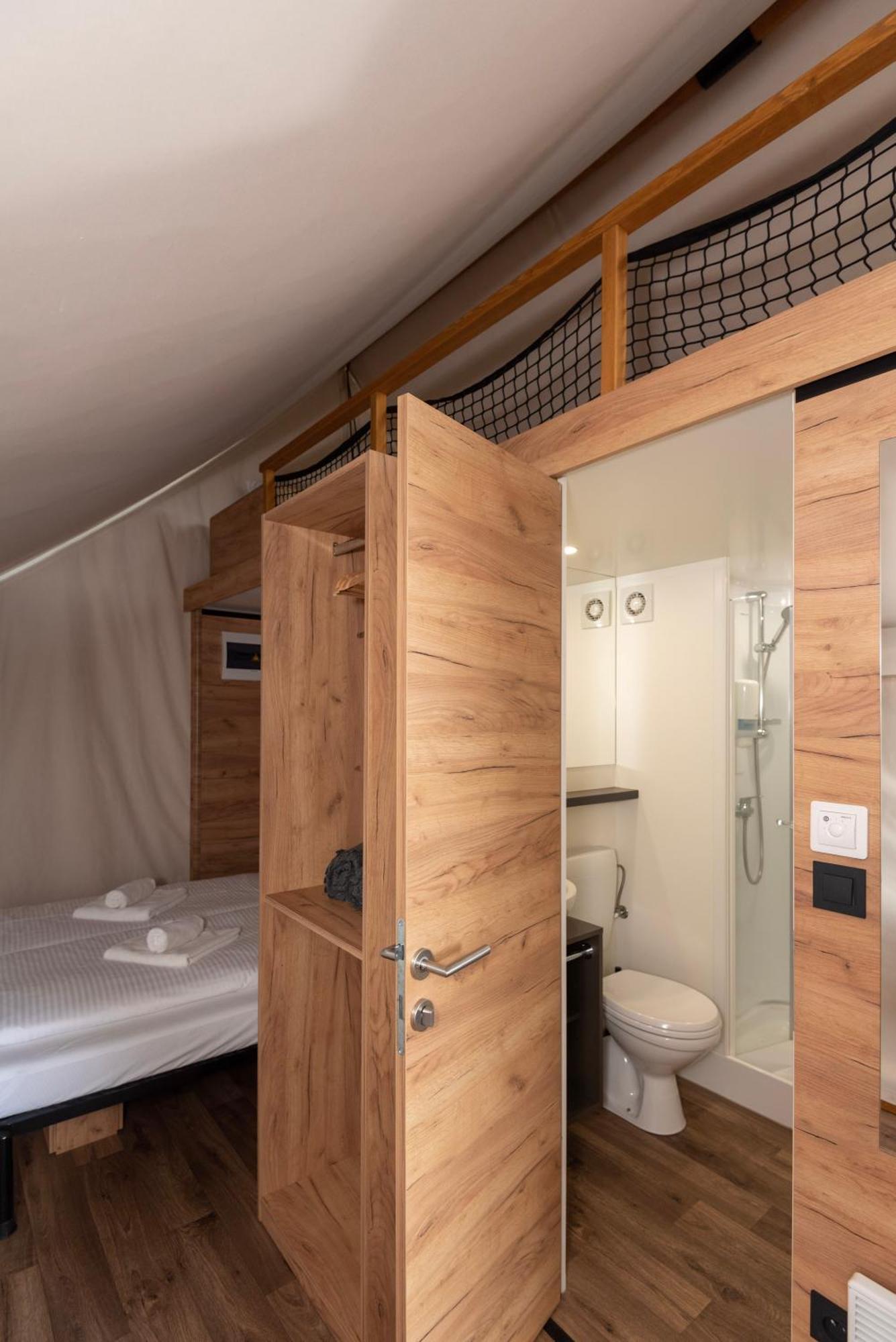 Отель Forrest Glamping Банска-Штьявница Экстерьер фото