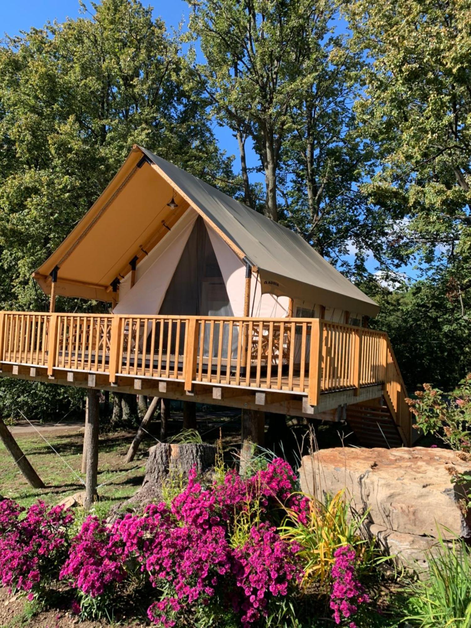 Отель Forrest Glamping Банска-Штьявница Экстерьер фото