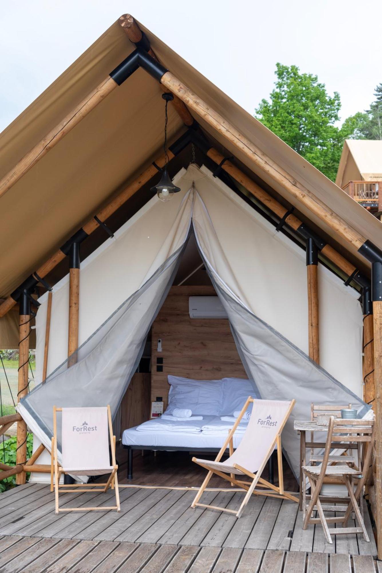 Отель Forrest Glamping Банска-Штьявница Экстерьер фото