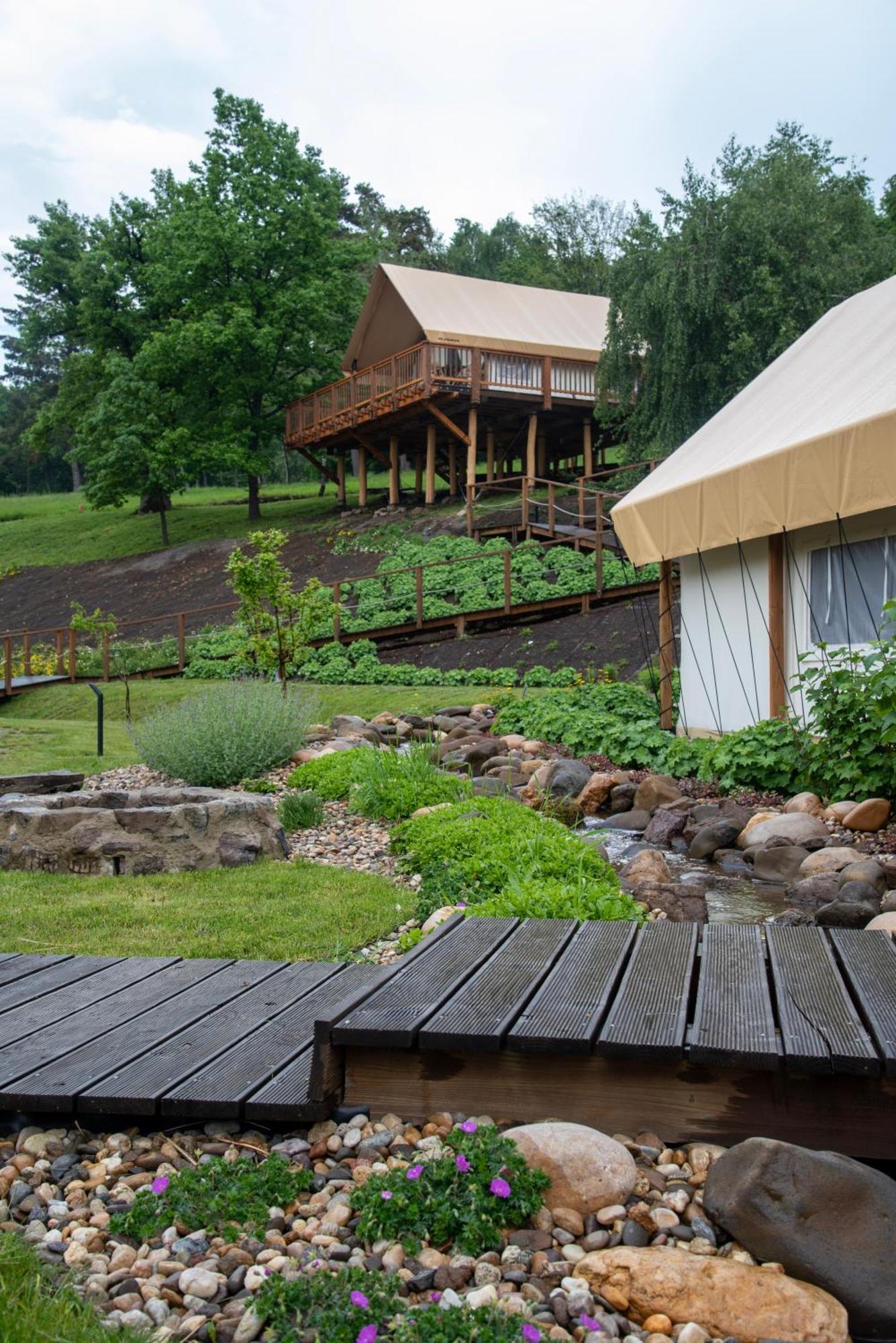 Отель Forrest Glamping Банска-Штьявница Экстерьер фото
