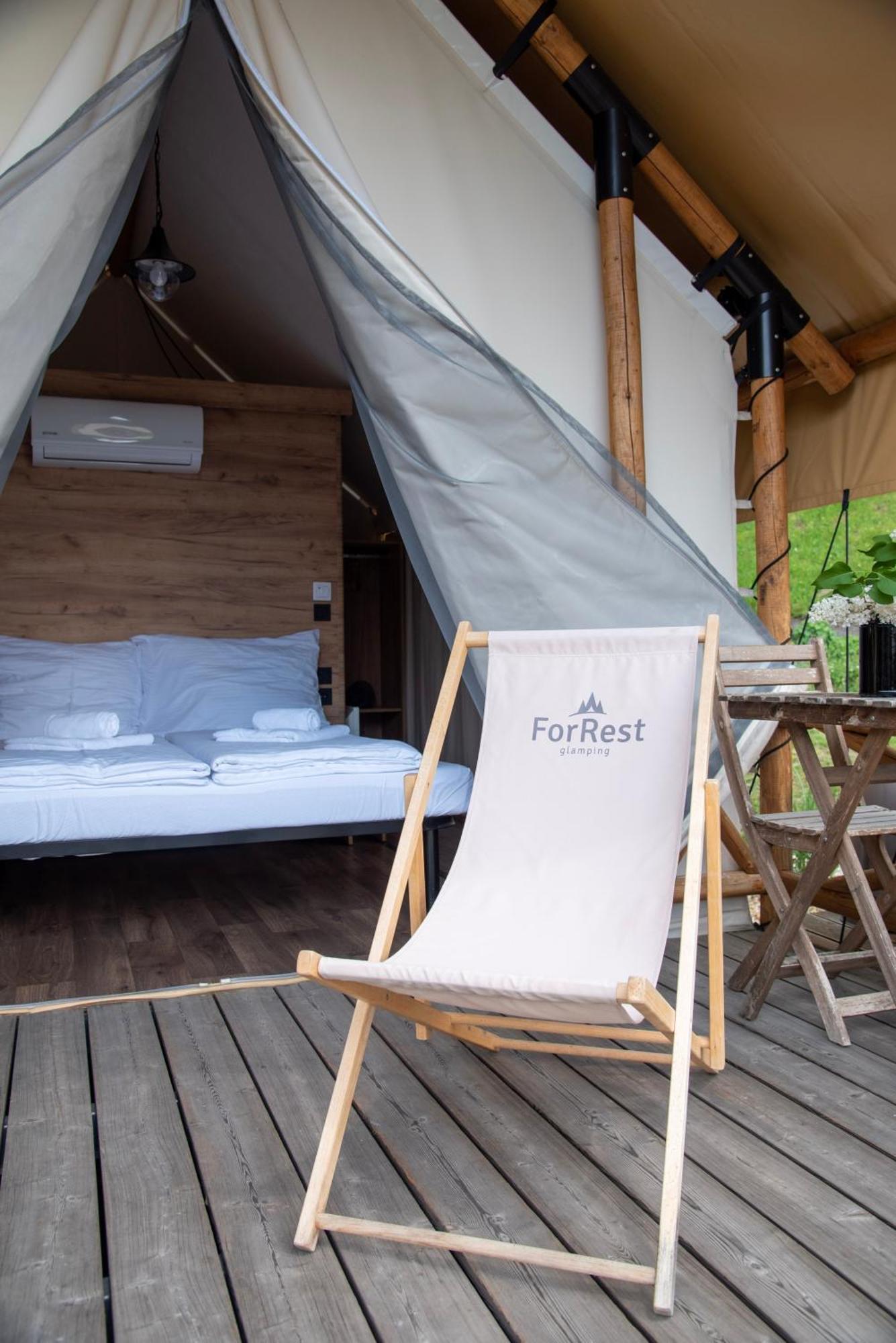 Отель Forrest Glamping Банска-Штьявница Экстерьер фото