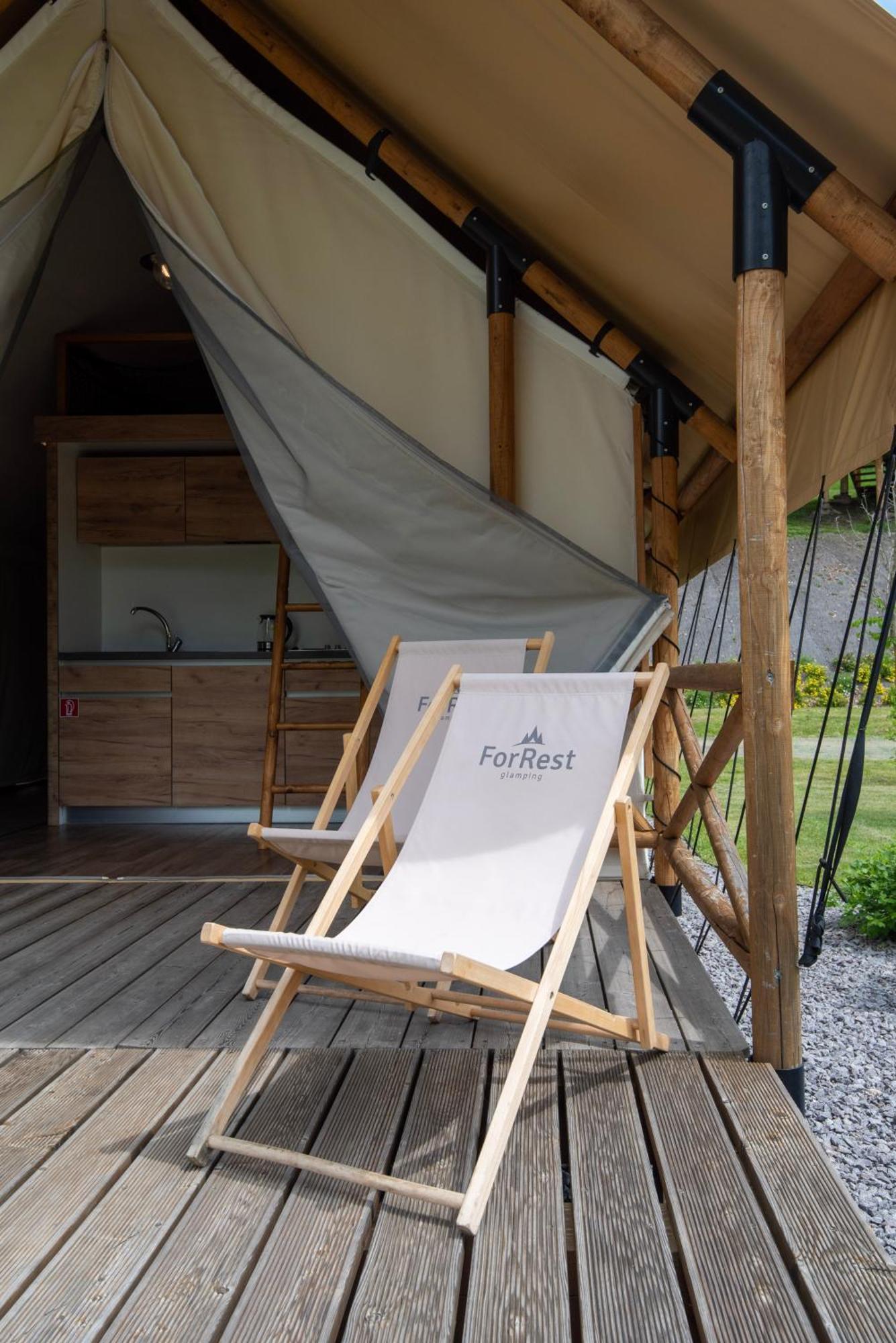 Отель Forrest Glamping Банска-Штьявница Экстерьер фото