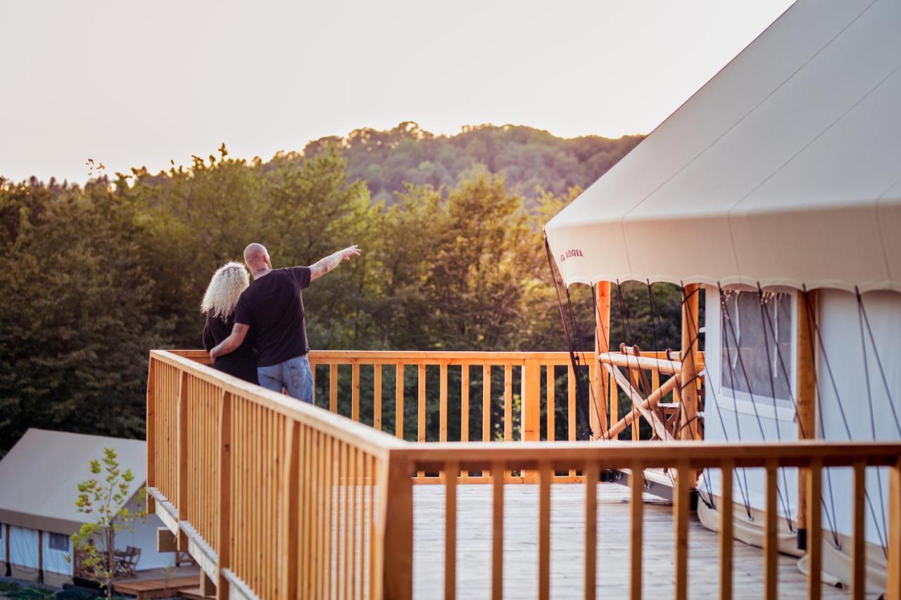 Отель Forrest Glamping Банска-Штьявница Экстерьер фото